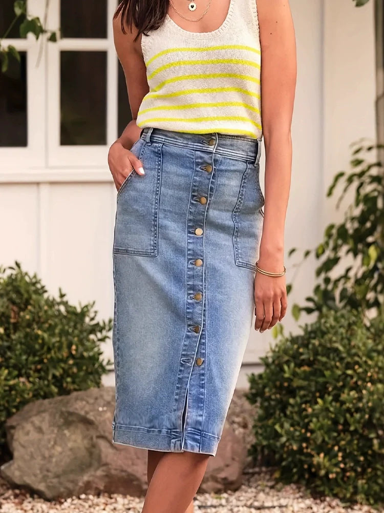 High-Waisted Stretch Denim Skirt with Multi-Button Washed Design